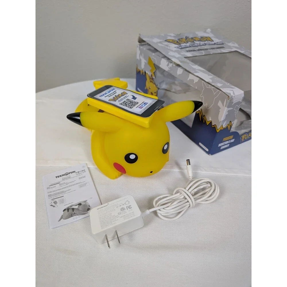 Teknofun Pokemon Pikachu Induction & USB Charger (for older phones only)